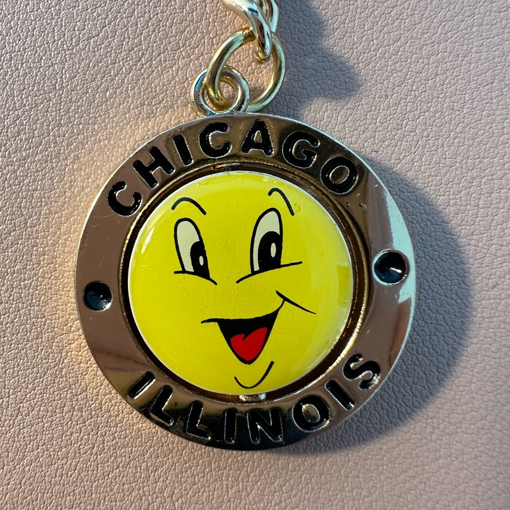 Chicago Illinois Smiley Keychain